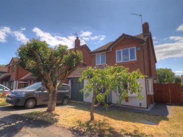 3 bedroom detached house to rent