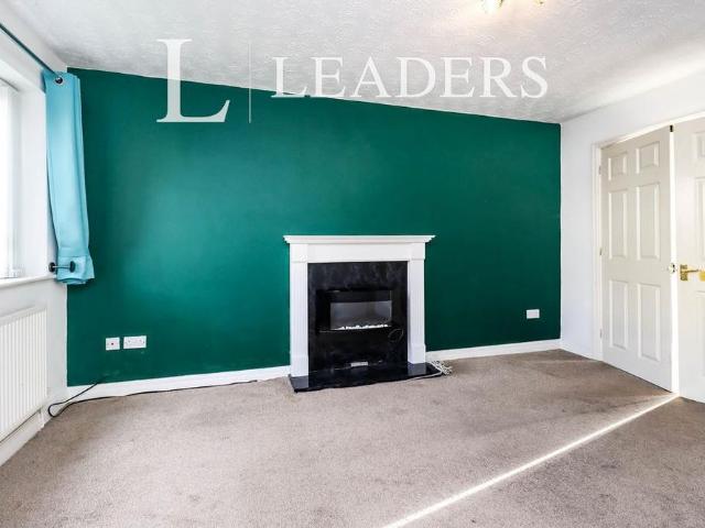 3 bedroom detached house to rent