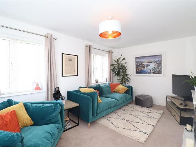 3 bedroom detached house to rent