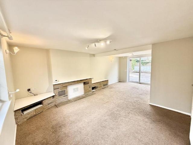 3 bedroom detached house to rent