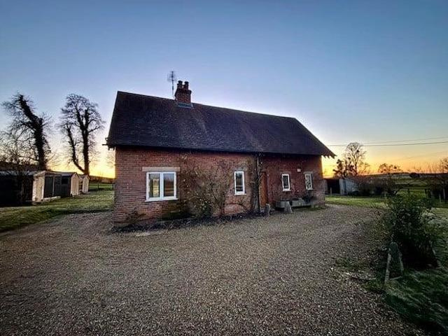 3 bedroom detached house to rent