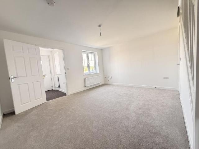 3 bedroom detached house to rent