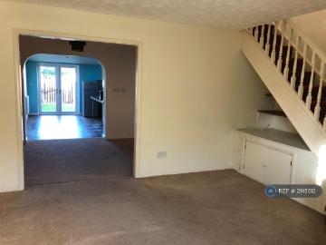 3 bedroom detached house to rent