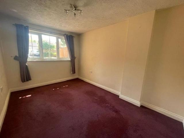 3 bedroom detached house to rent