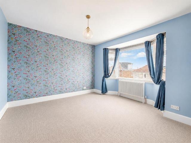 3 bedroom detached house to rent