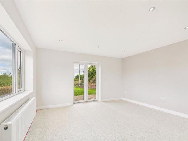 3 bedroom detached house to rent