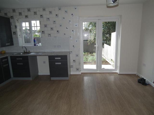 3 bedroom detached house to rent