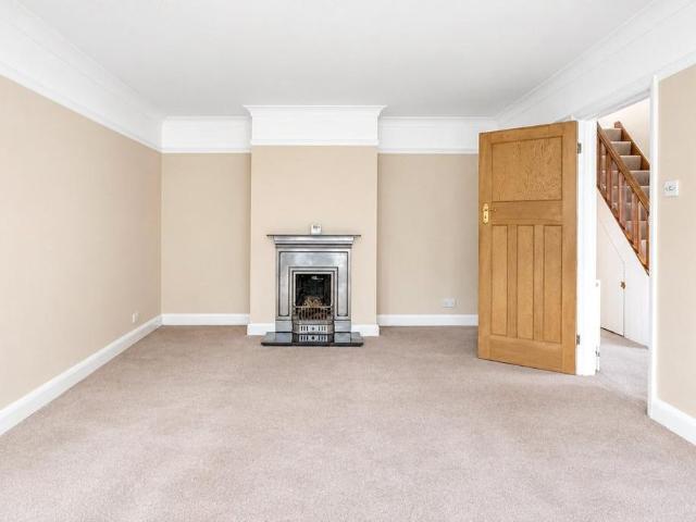 3 bedroom detached house to rent
