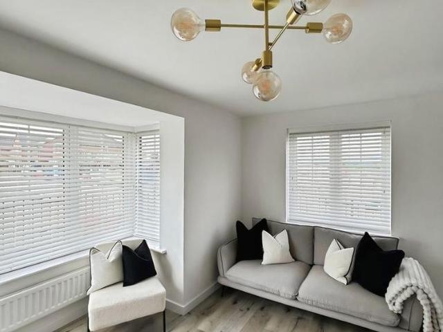 3 bedroom detached house to rent