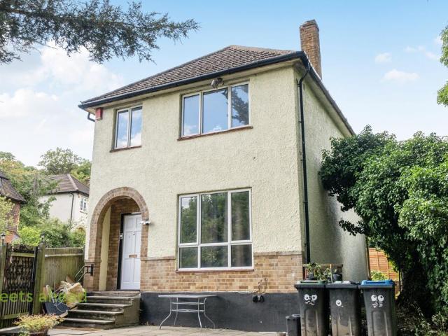 4 bedroom detached house to rent