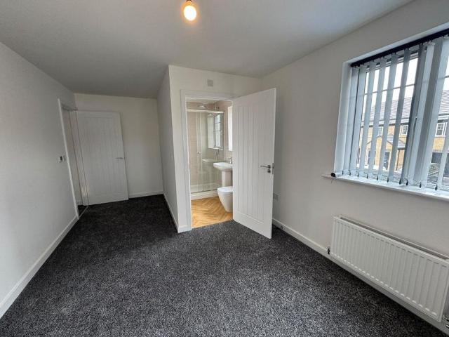 3 bedroom detached house to rent