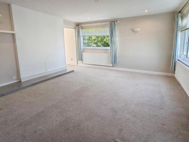 3 bedroom detached house to rent