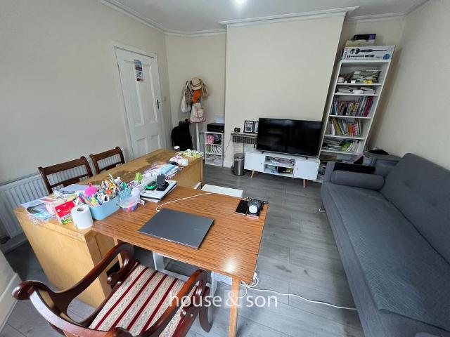3 bedroom detached house to rent