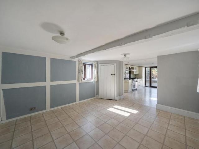 3 bedroom detached house to rent