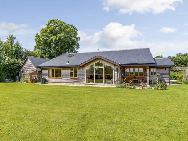 3 bedroom detached house to rent