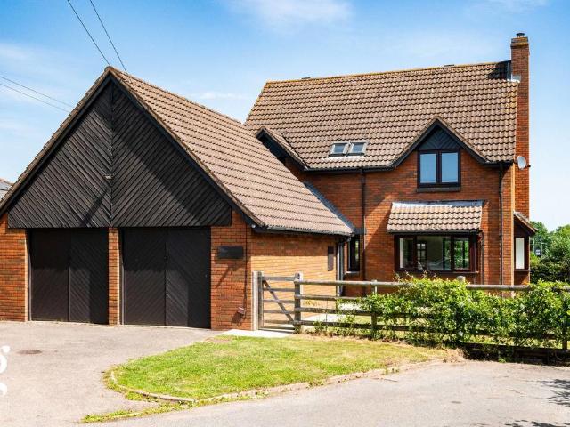 3 bedroom detached house to rent