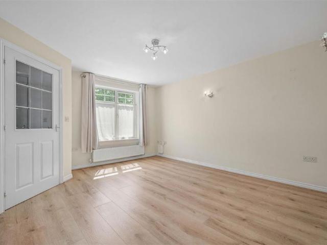 3 bedroom detached house to rent