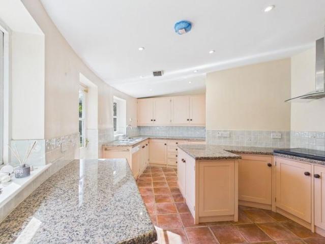3 bedroom detached house to rent