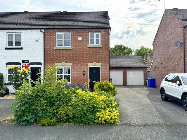 3 bedroom detached house to rent