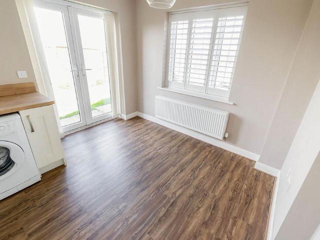 3 bedroom detached house to rent