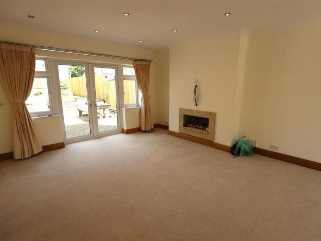 3 bedroom detached house to rent