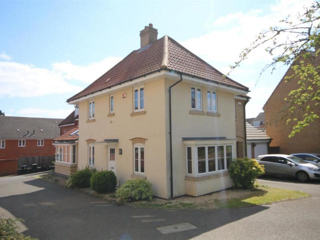 3 bedroom detached house to rent