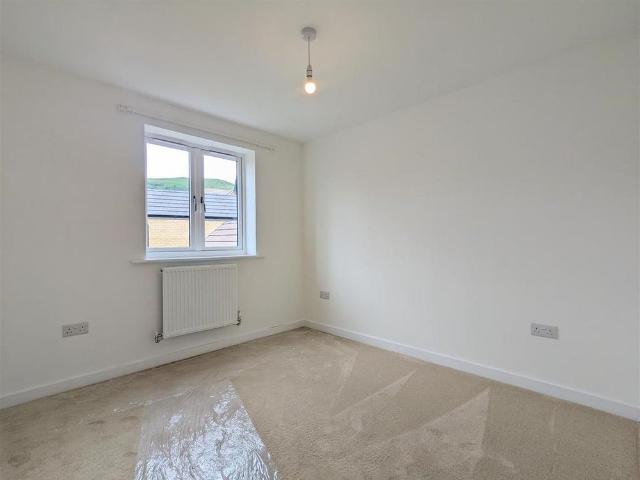 3 bedroom detached house to rent