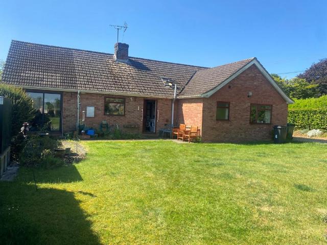3 bedroom detached house to rent