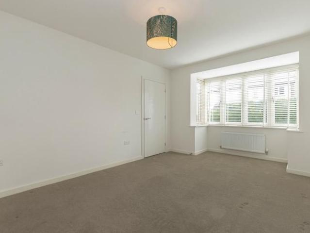 3 bedroom detached house to rent