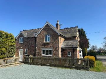Powys county, Wales - Garden, Equipped kitchen