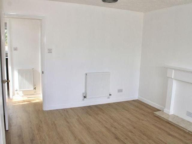 3 bedroom detached house to rent
