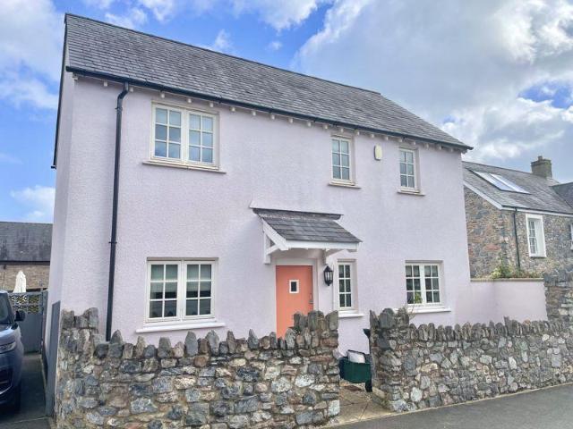 3 bedroom detached house to rent