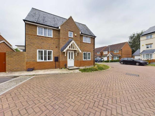 3 bedroom detached house to rent