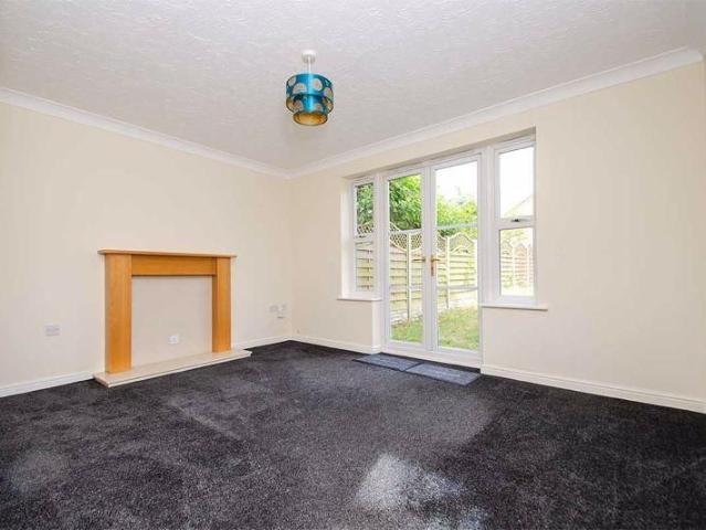 3 bedroom detached house to rent