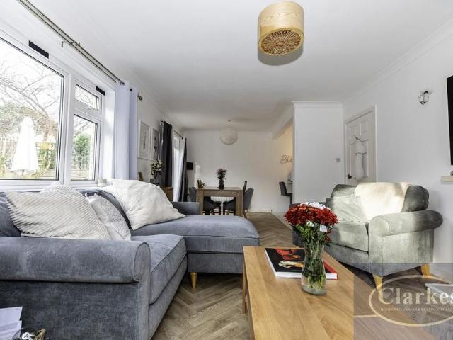 3 bedroom detached house to rent