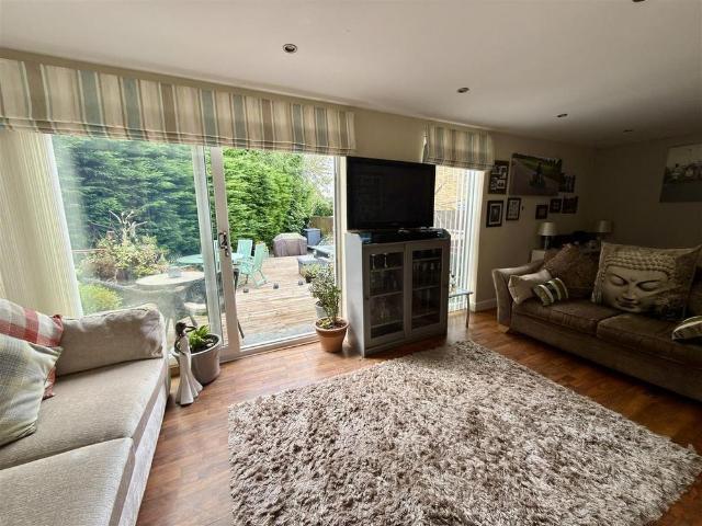 3 bedroom detached house to rent