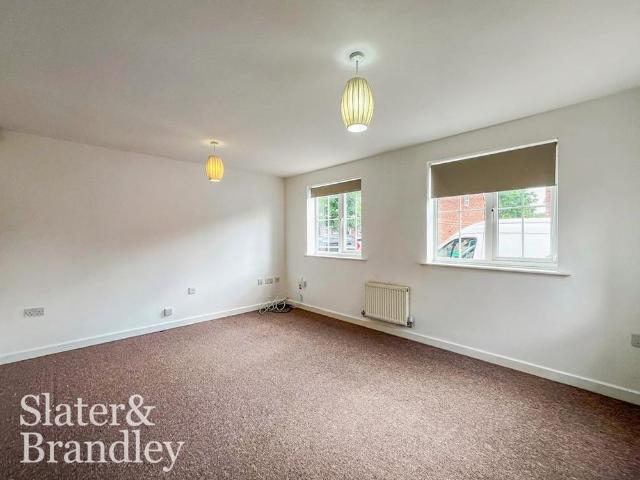 3 bedroom detached house to rent