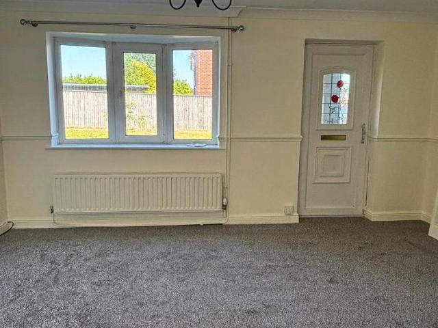 3 bedroom detached house to rent