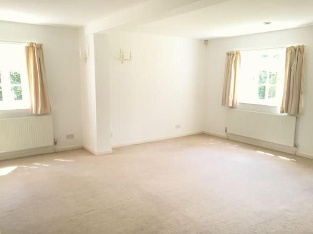 3 bedroom detached house to rent