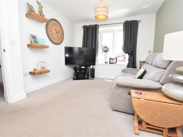 3 bedroom detached house to rent