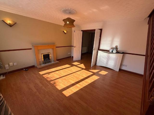 3 bedroom detached house to rent