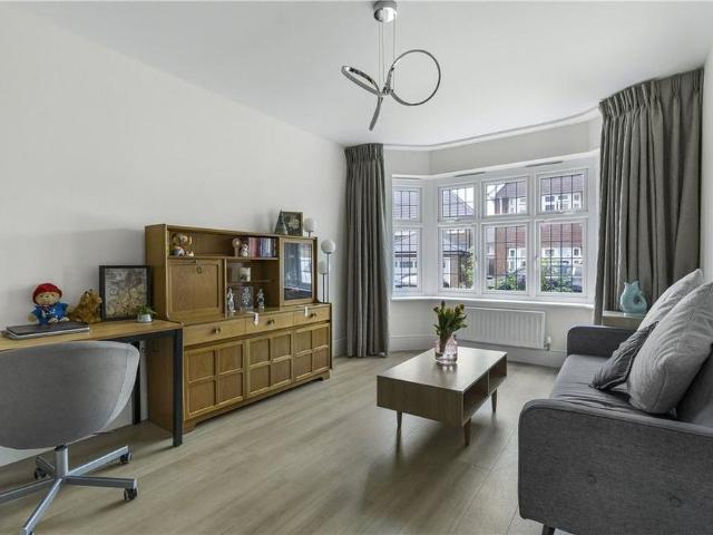 3 bedroom detached house to rent