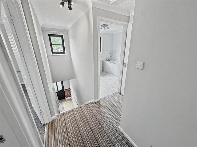 3 bedroom detached house to rent