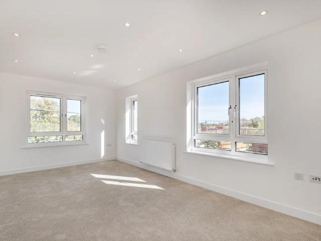 3 bedroom detached house to rent
