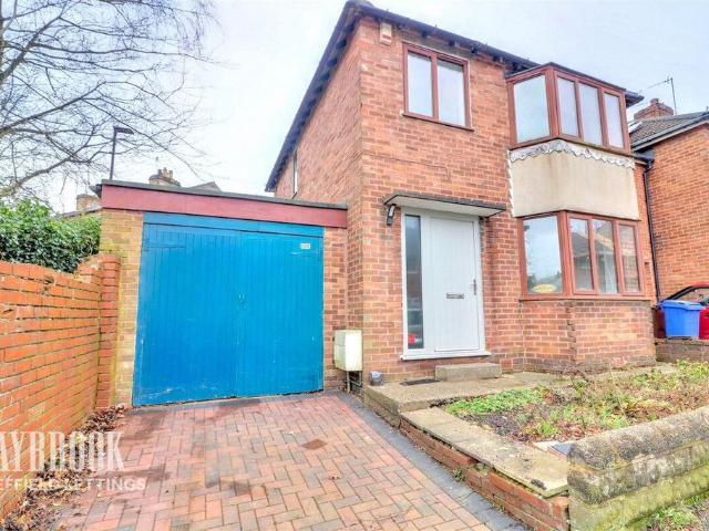 3 bedroom detached house to rent
