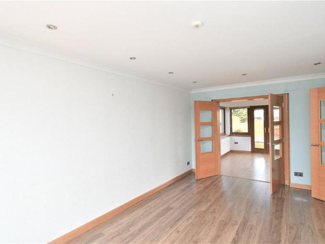 3 bedroom detached house to rent
