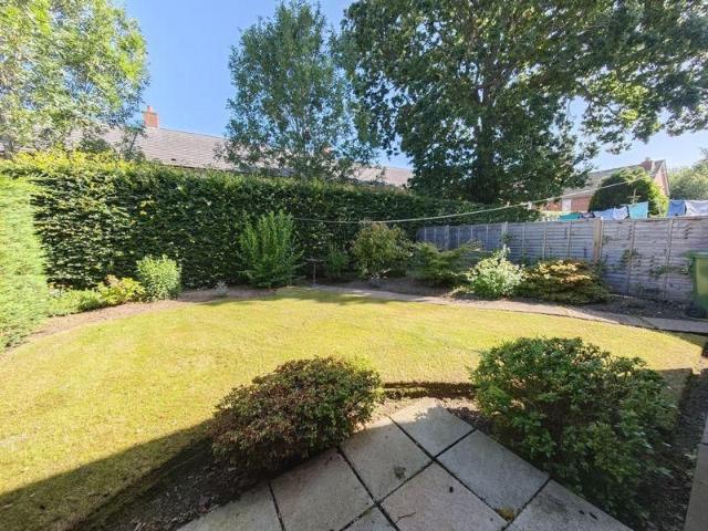 3 bedroom detached house to rent