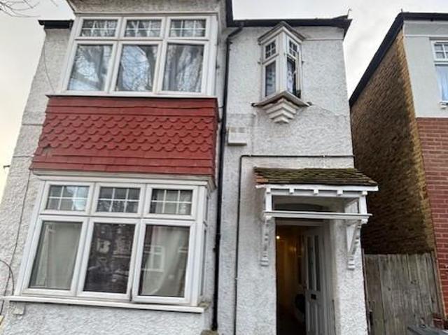 3 bedroom detached house to rent