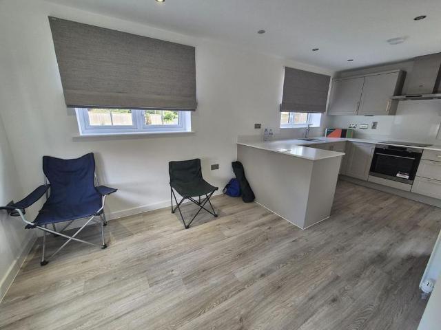 3 bedroom detached house to rent