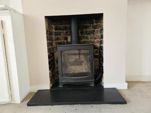 3 bedroom detached house to rent